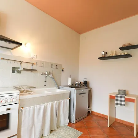 Terrazza Vista Langhe Con Posto Auto Casa vacanze Vezza d'Alba