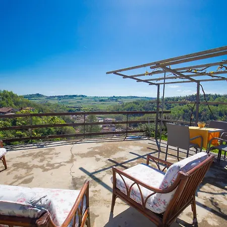 Casa vacanze Terrazza Vista Langhe Con Posto Auto