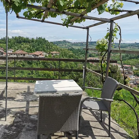 Casa vacanze Terrazza Vista Langhe Con Posto Auto