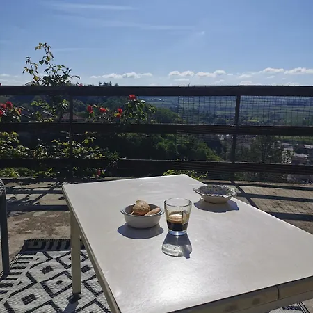 Terrazza Vista Langhe Con Posto Auto Vezza d'Alba
